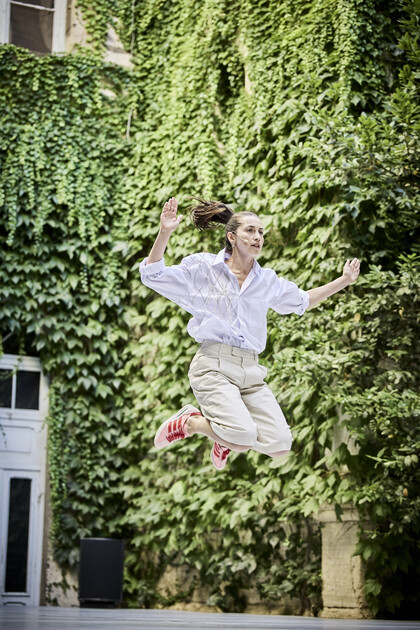 Olga Dukhovna, Un spectacle que la loi considérera comme mien