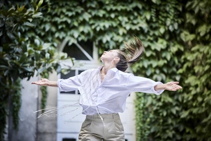 Olga Dukhovna, Un spectacle que la loi considérera comme mien