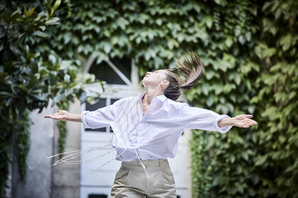 Olga Dukhovna, Un spectacle que la loi considérera comme mien