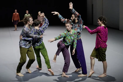 DFDC / Thomas Hauert - Playing With Sergei Martha and the others