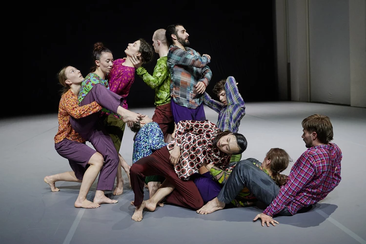 Dresden Frankfurt Dance Company and Thomas Hauert - Playing with Sergei, Martha and the others