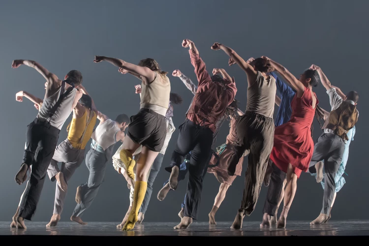 Hofesh Shechter - Political Mother Remastered